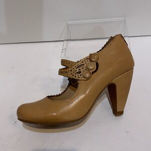 Miz mooz tan Laser cut dress pump Starla